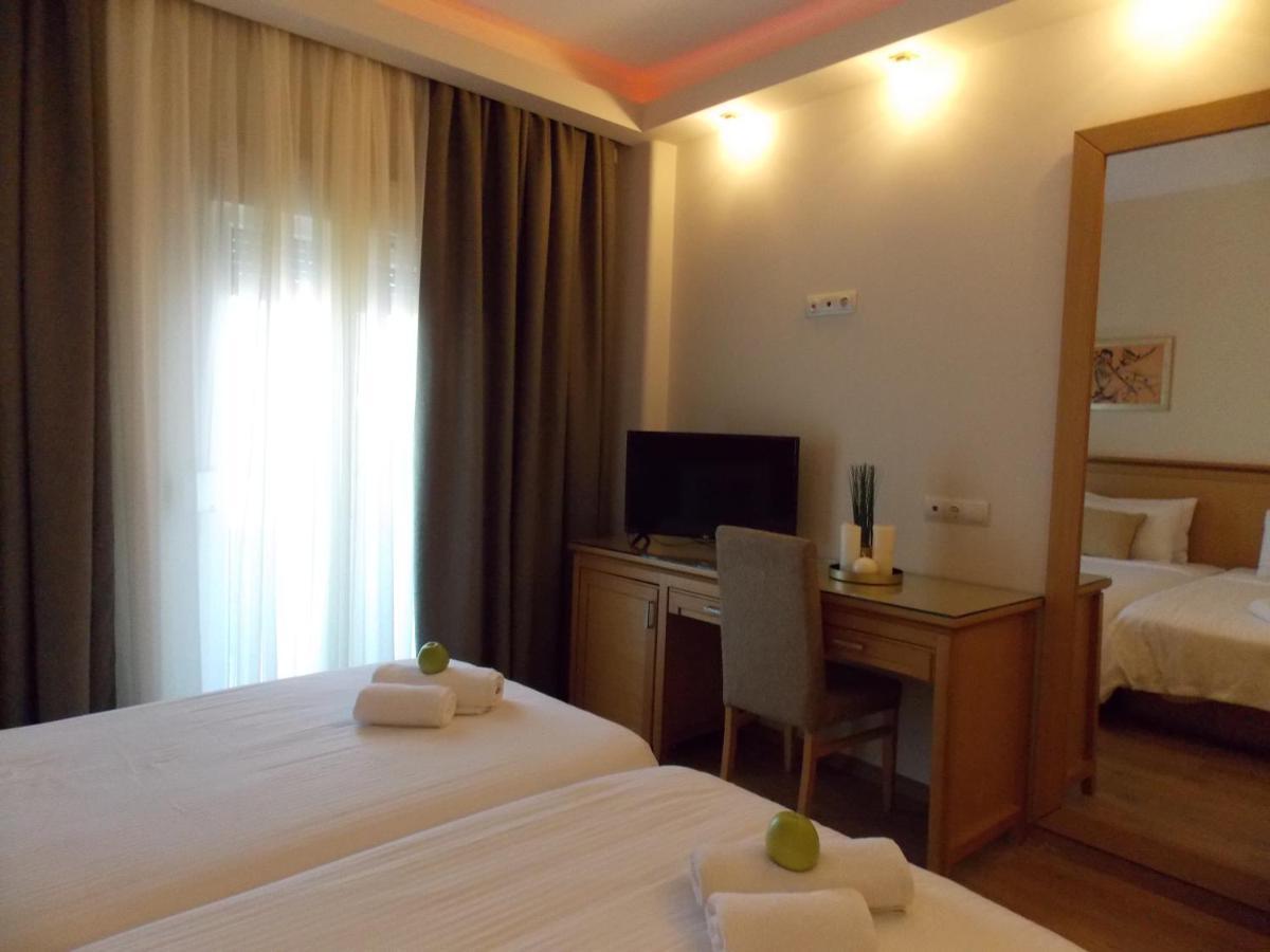 Alexandros Hotel 3*