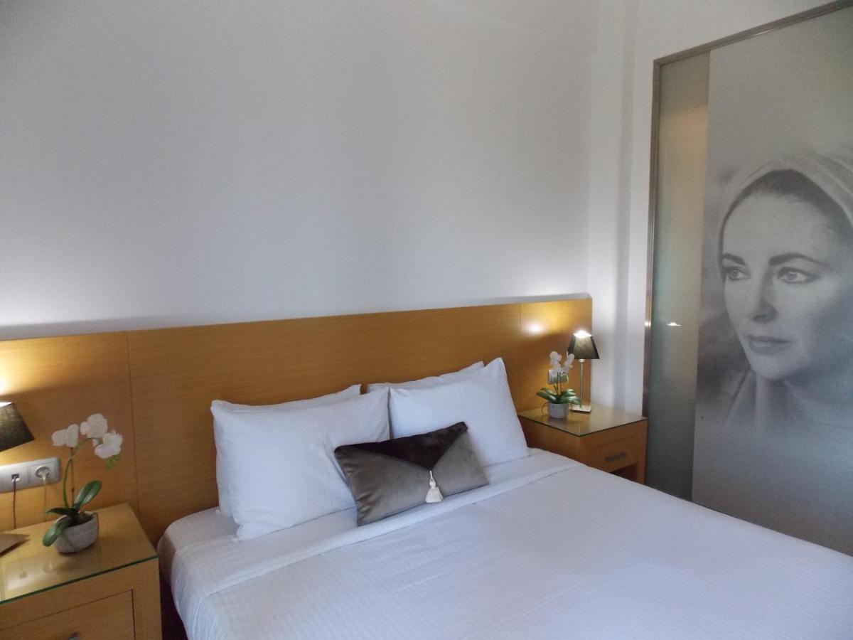 Alexandros Hotel 3*